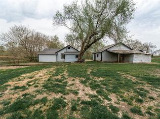 10303 Snavely Rd, Springdale, AR 72762