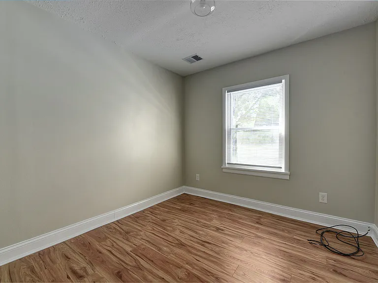 1603 Newman Ave #UP — Photo 13