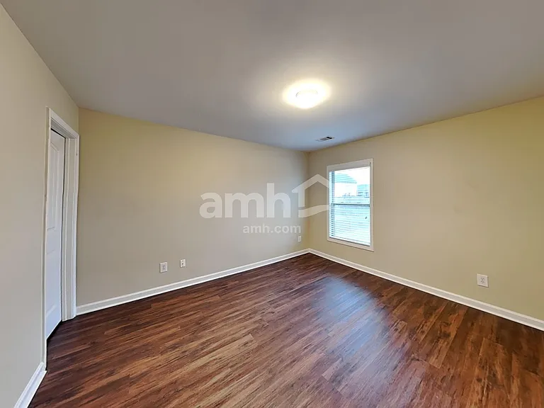 850 Stonehaven Rd SW — Photo 20