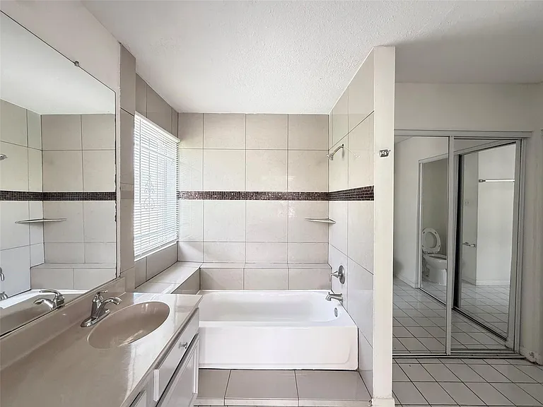 10106 Pear Limb Dr — Photo 13