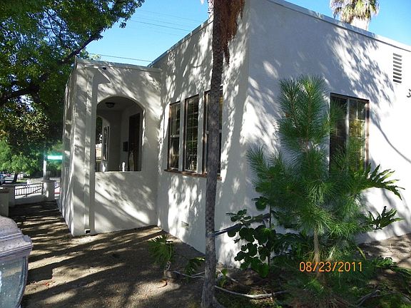 2nd image of 801 E Tujunga Ave