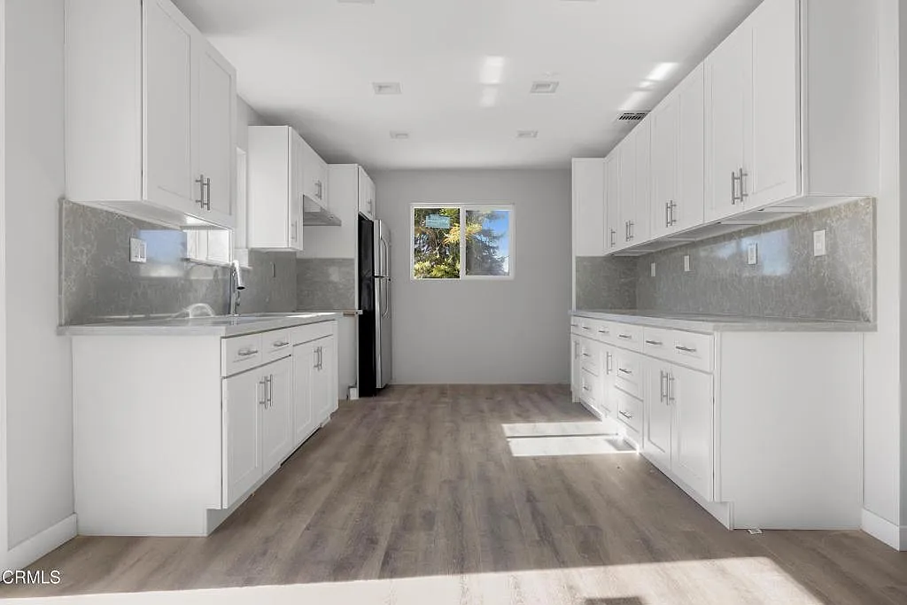 3 bed, 2.0 bath, 1500 sqft, $3,500 — Photo 3