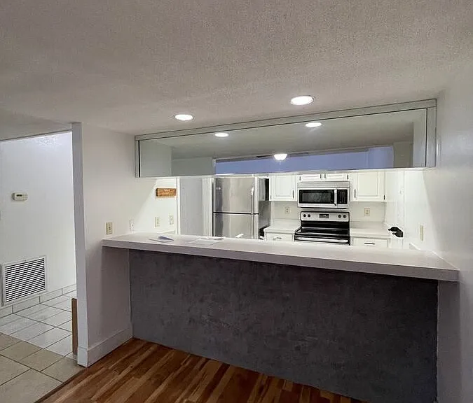 3318 Camelot Dr #3318 — Photo 6