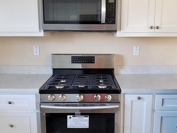 5th image of 250 Gurries Dr #A
