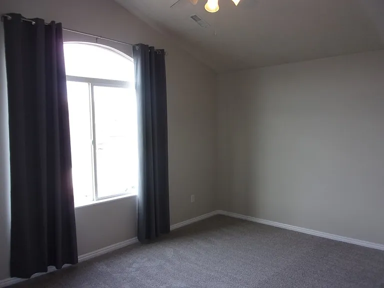 1863 Twilight Ln — Photo 20