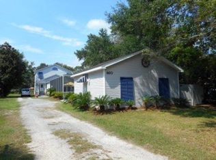 460 W Canal Dr, Gulf Shores, AL 36542