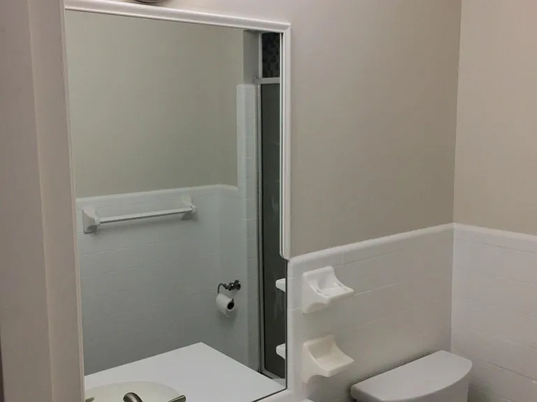 836 Surrey Ln — Photo 10