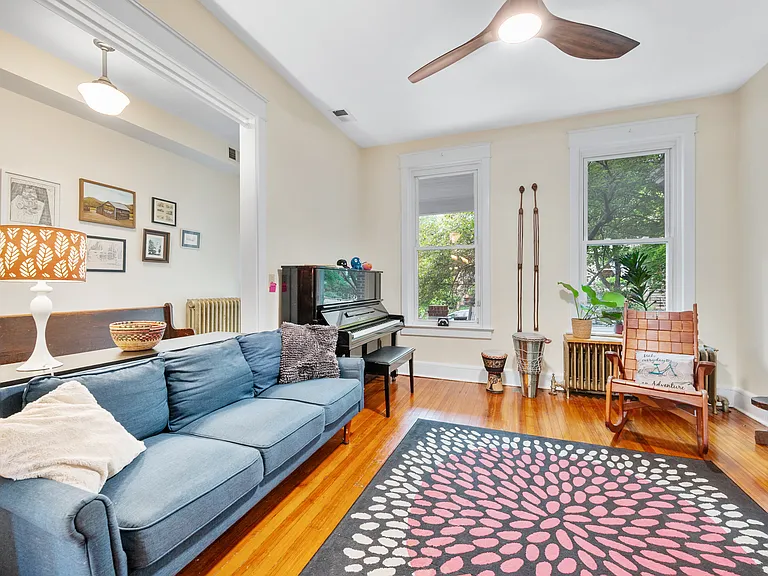 1722 Kilbourne Pl NW — Photo 4
