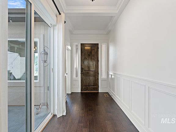 4th image of 416 E Whiskey Flats St