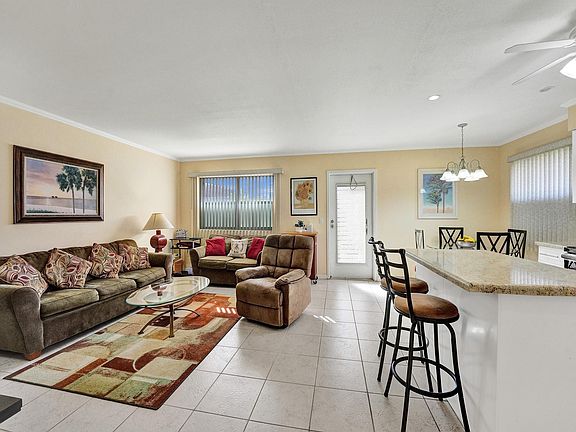 3rd image of 296 Seville M #296