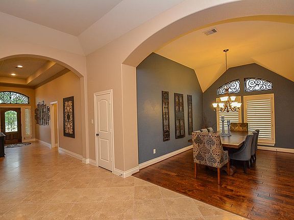 3rd image of 3518 Herons Pointe Ln