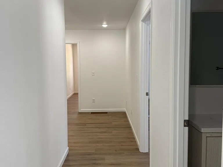 2022 N Weller Ave #B — Photo 16