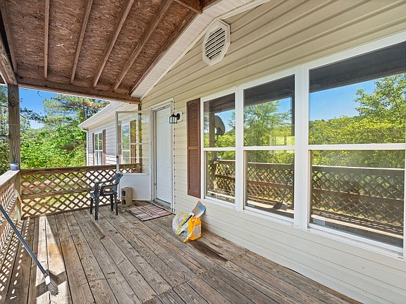 3rd image of 5772 Highway 438 W