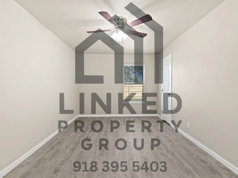 1600 W Madison St — Photo 17