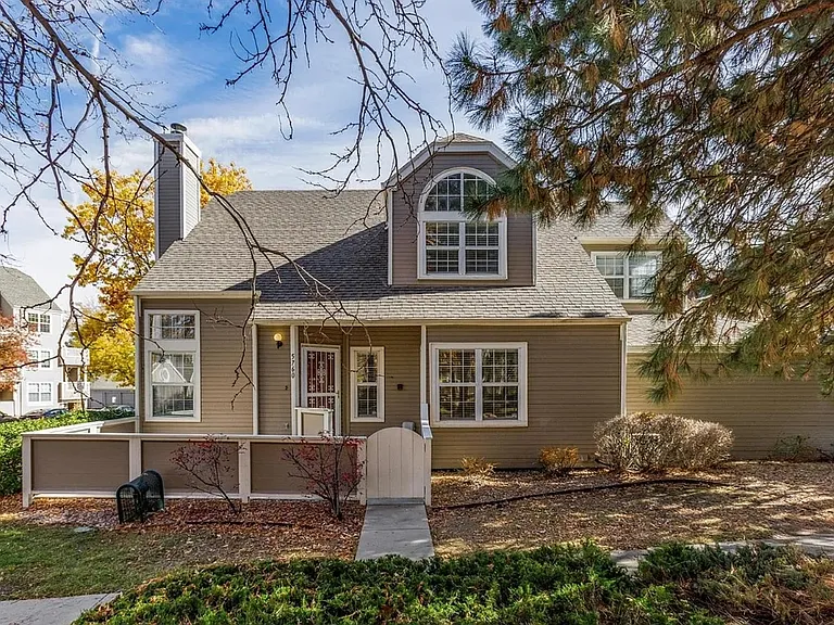 5760 W Atlantic Pl — Photo 2
