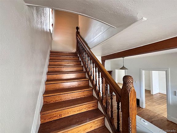 4th image of 114 E 2nd Avenue