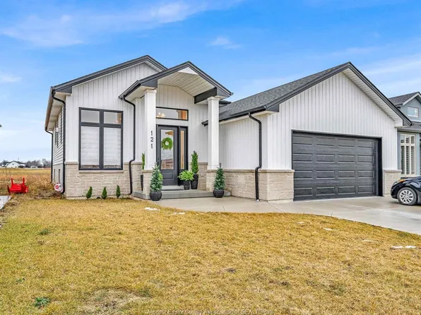 121 Kingsbridge Dr, Amherstburg, ON N9V 4A4