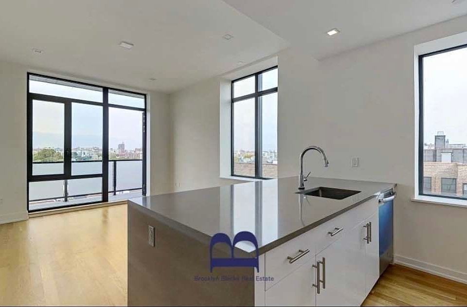 1st image of 235 Hawthorne St #8B