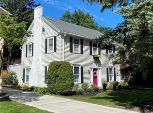 330 Oakdale Dr, Rochester, NY 14618