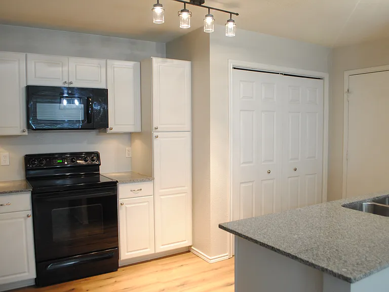 1776 Lago Vis — Photo 6