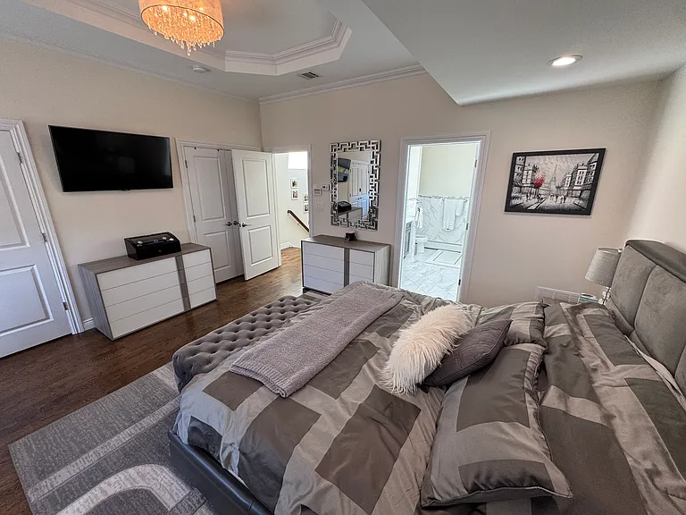 251 Marion Ave — Photo 15