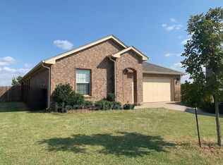 2420 Ressie Ln, Yukon, OK 73099