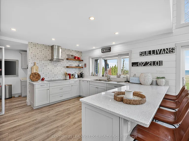 29 Saint Clair St — Photo 14