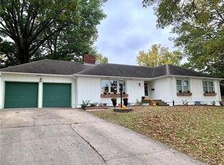 316 Hillcrest Dr, Warrensburg, MO 64093
