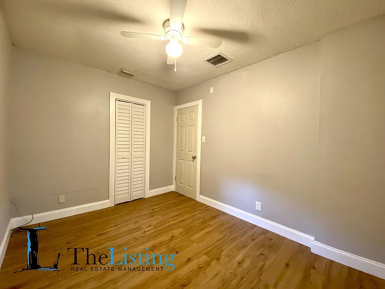 10011 N Jasmine Ave — Photo 10
