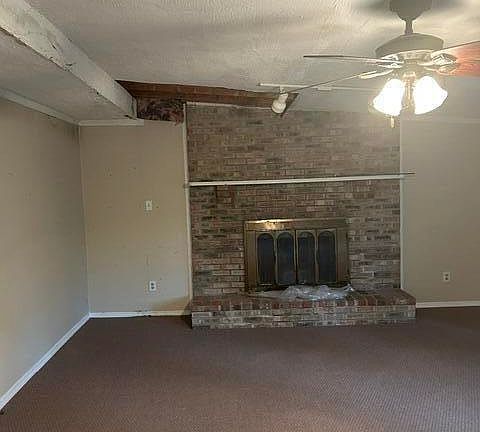 4th image of 2199 Rock Springs Rd