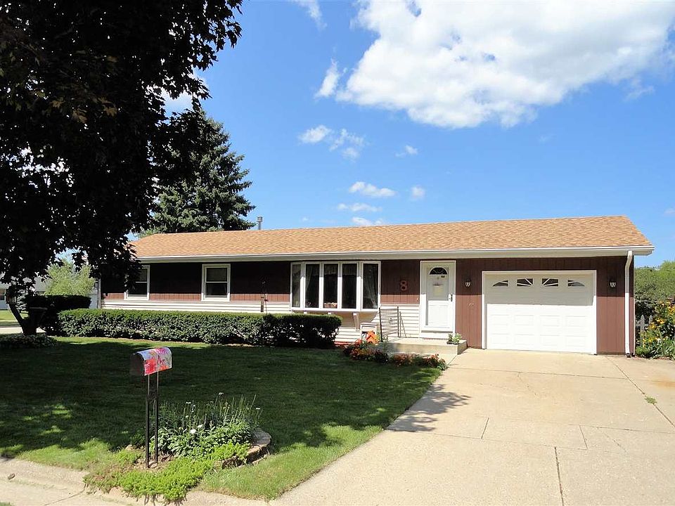 1st image of 8 E Basswood Ln