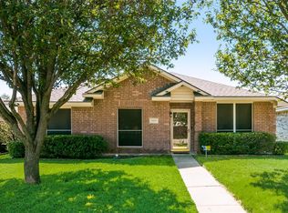 1445 Sunny Meadow Dr, Lancaster, TX 75134