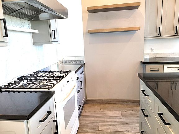 3rd image of 1123 Guerrero St #1123B