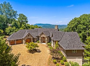 504 Hagen Dr, Hendersonville, NC 28739