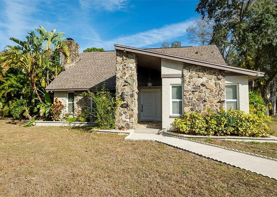 1st image of 1647 Hobbit Rd