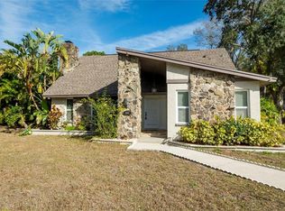 1647 Hobbit Rd, Dunedin, FL 34698