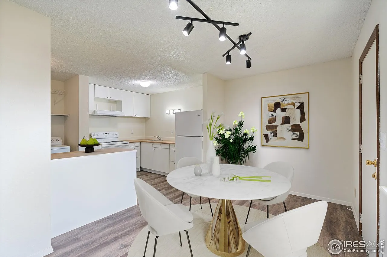 2 bed, 938 sqft, $1,595 — Photo 4