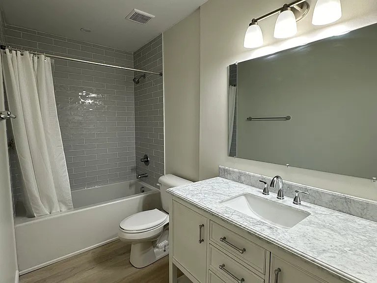 322 Texas Ave #A — Photo 8