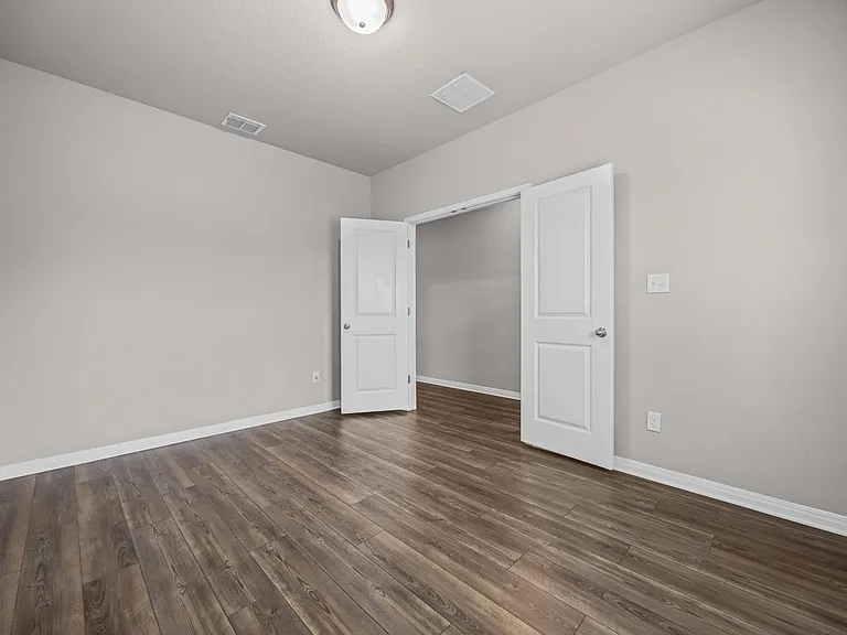 1649 Settlers Glen Dr — Photo 4