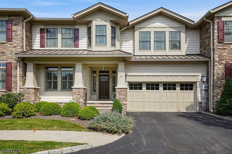 1st image of 20 Northridge Dr