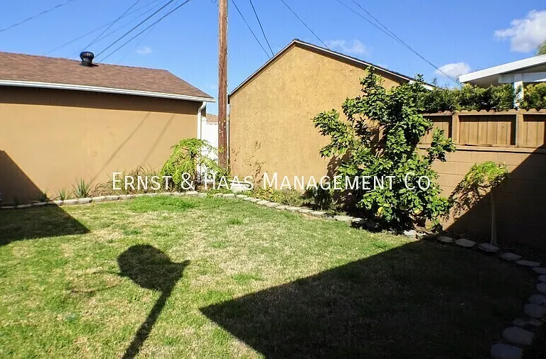 2953 Silva St — Photo 29