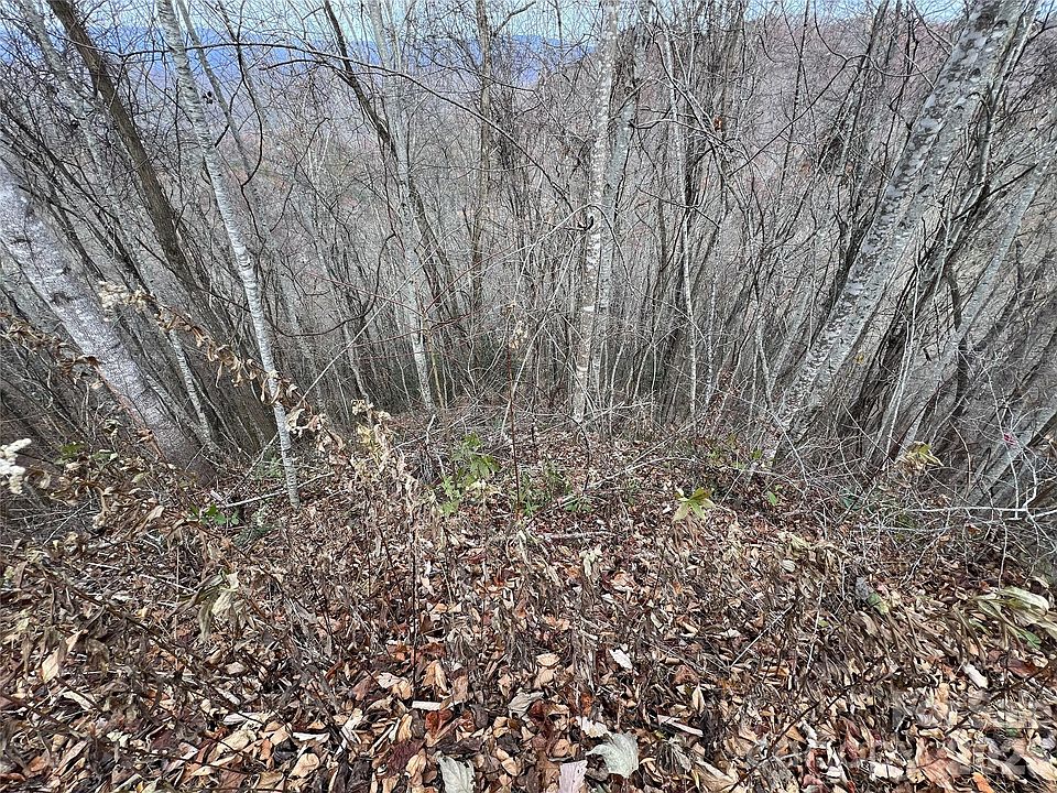 1st image of 7 Deer Ridge Rd