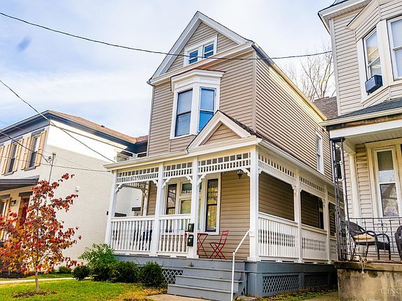 2nd image of 3020 Hackberry St