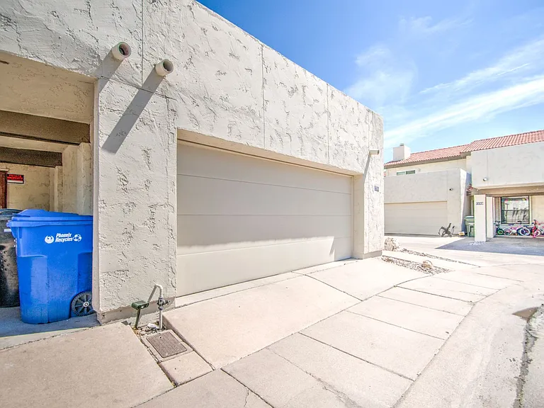 7761 N 19th Dr — Photo 32