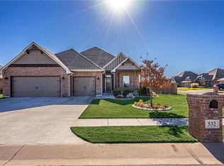 532 Etling Ln, Edmond, OK 73025