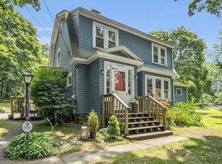 64 Moreland St, Worcester, MA 01609