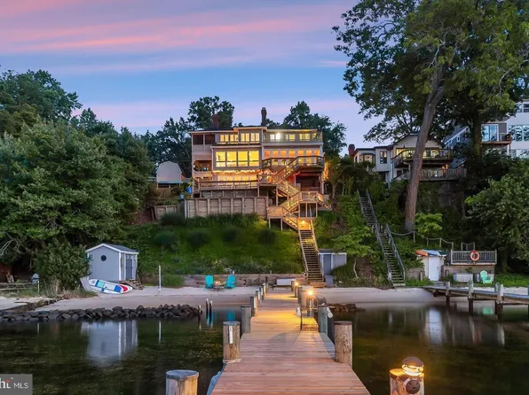 330 S Riverside Dr, Crownsville, MD 21032