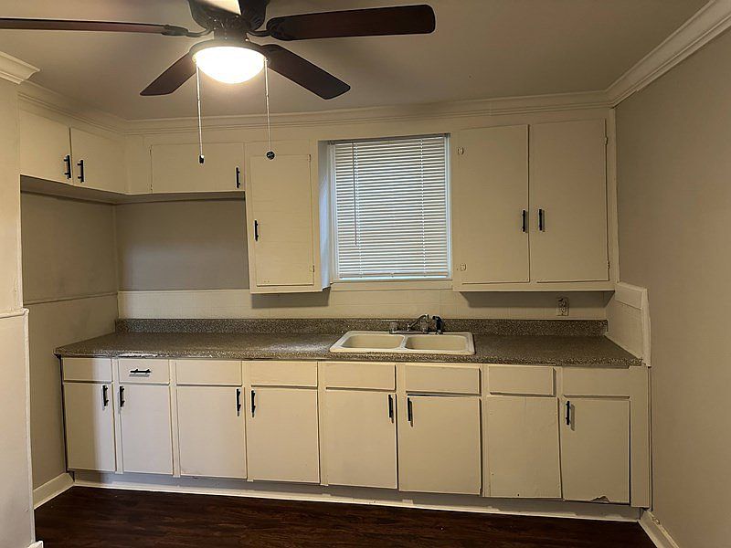 2nd image of 4616 W 23rd St