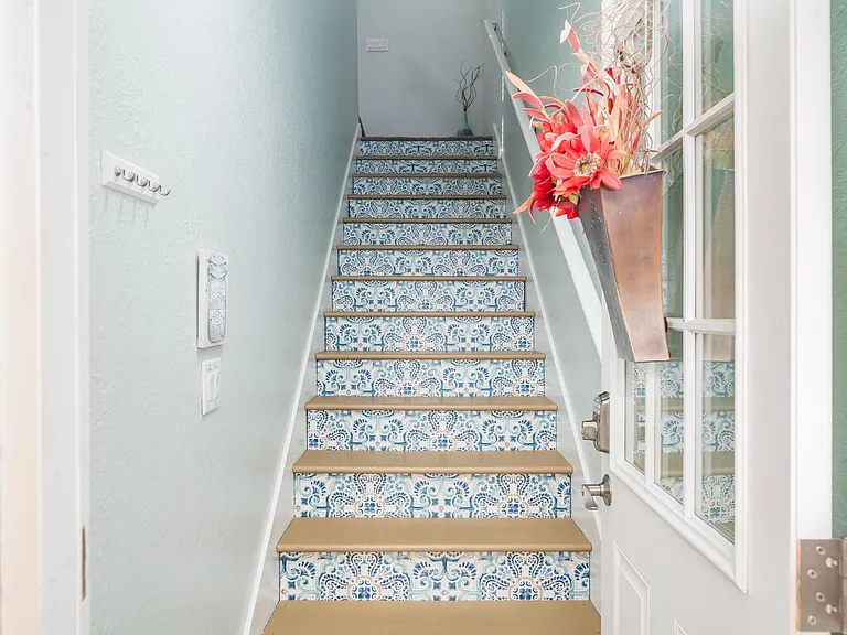 250 Westlawn Dr #605 — Photo 4