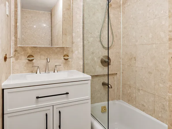 135 West 58th Street image 6 of 9